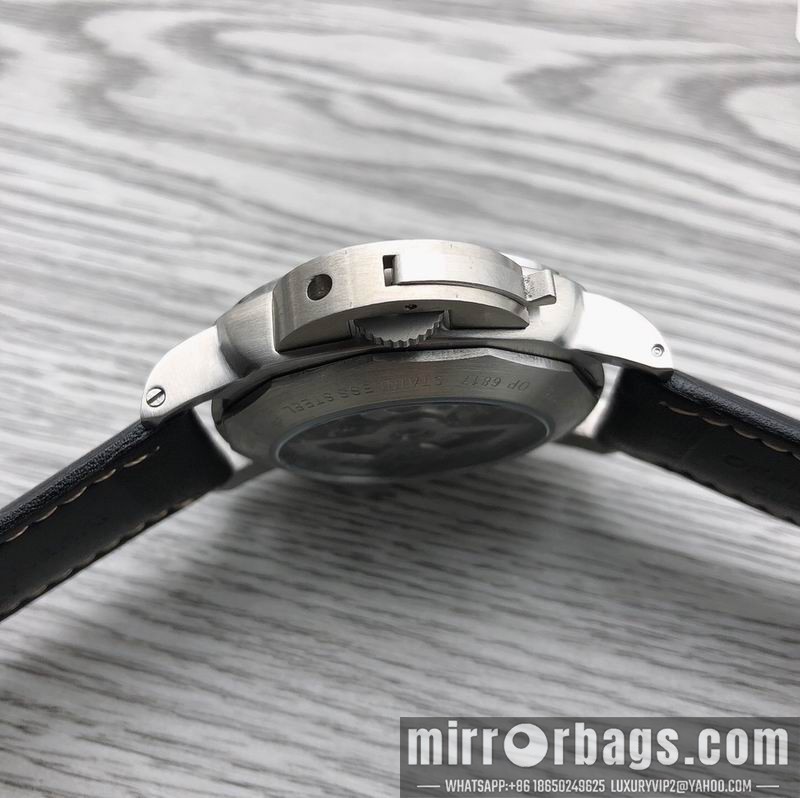 Panerai 44mm 090433 Watch