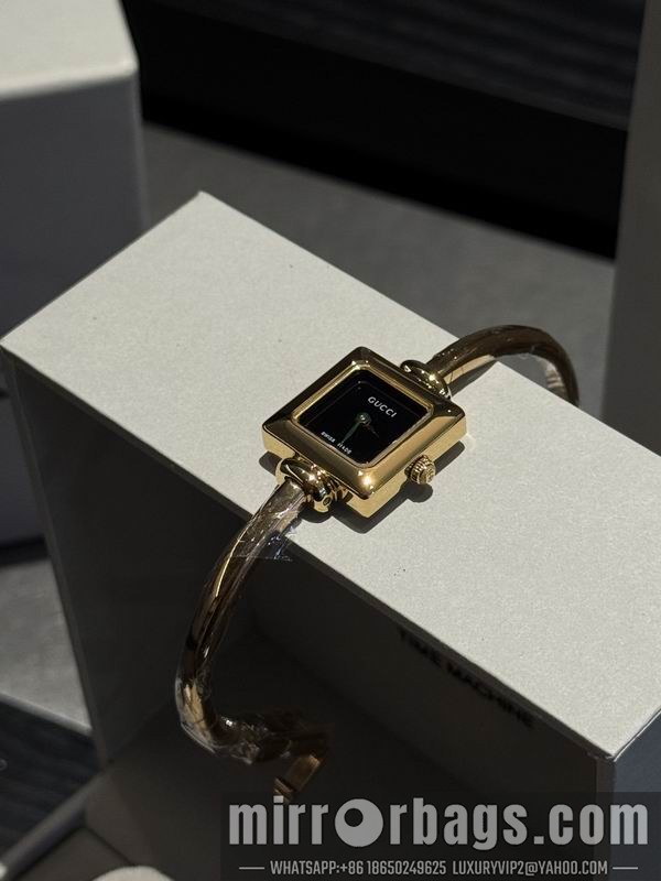Gucci 20X20mm 101589 Watch