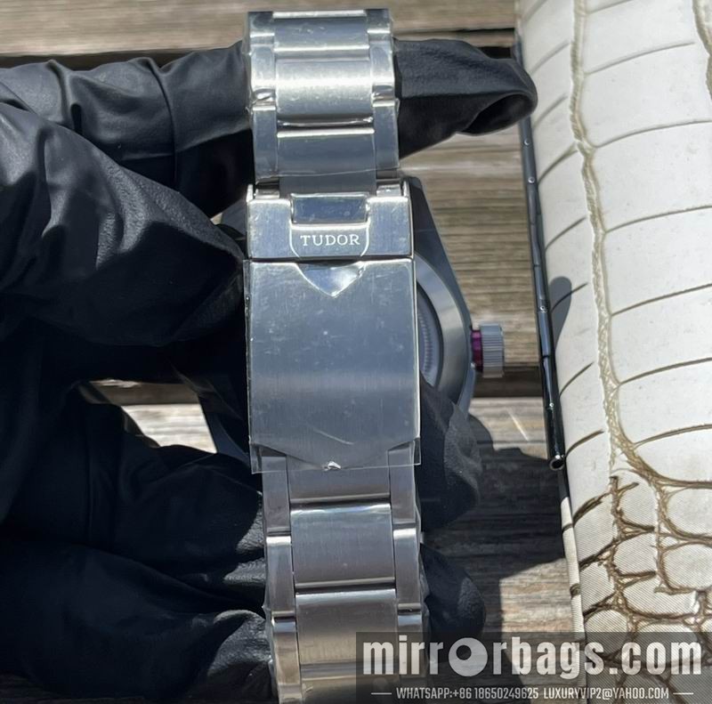 Tudor 42mm 122810 Watch
