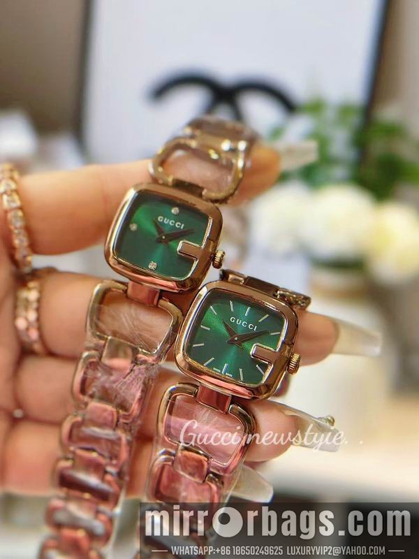 Gucci 24X22.4mm 101433 Watch