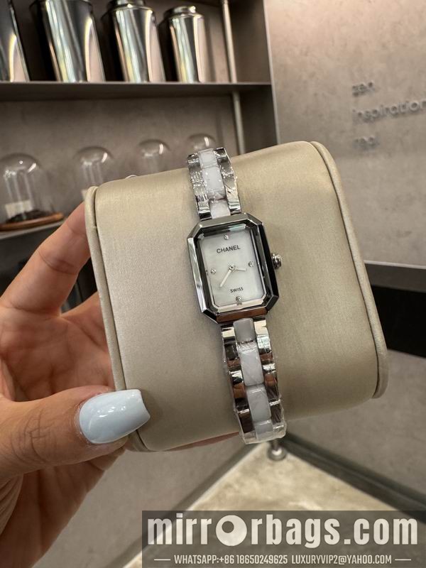 Chanel 21X26mm 101440 Watch