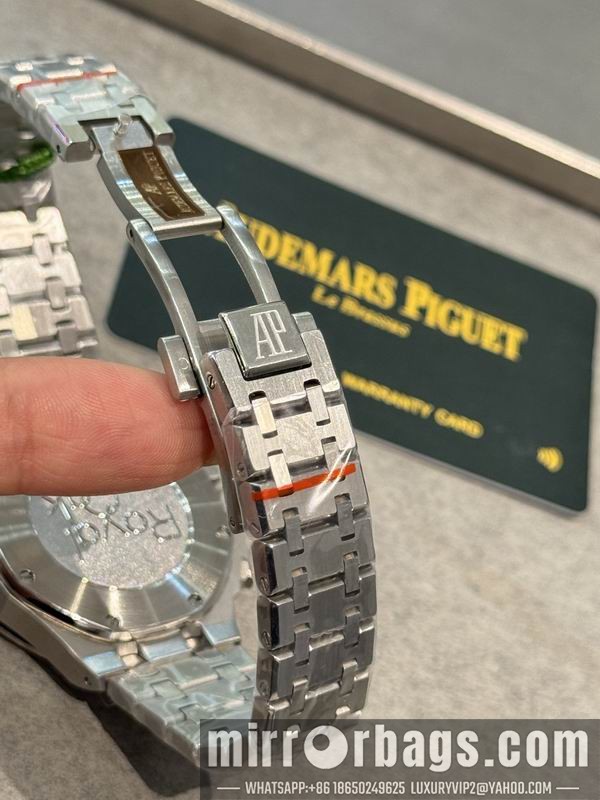 AP 37mm 101420 Watch