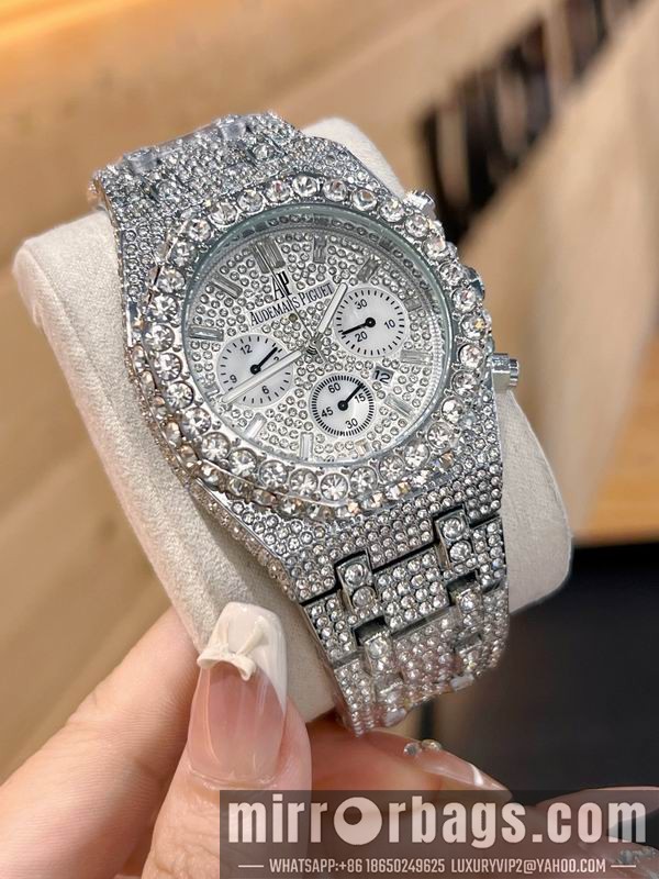 AP 40mm 122825 Watch