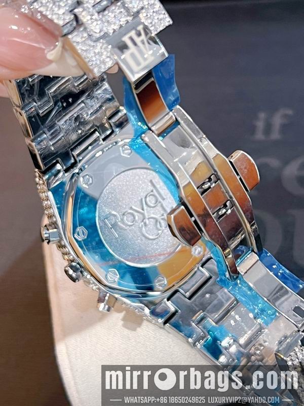 AP 40mm 122825 Watch