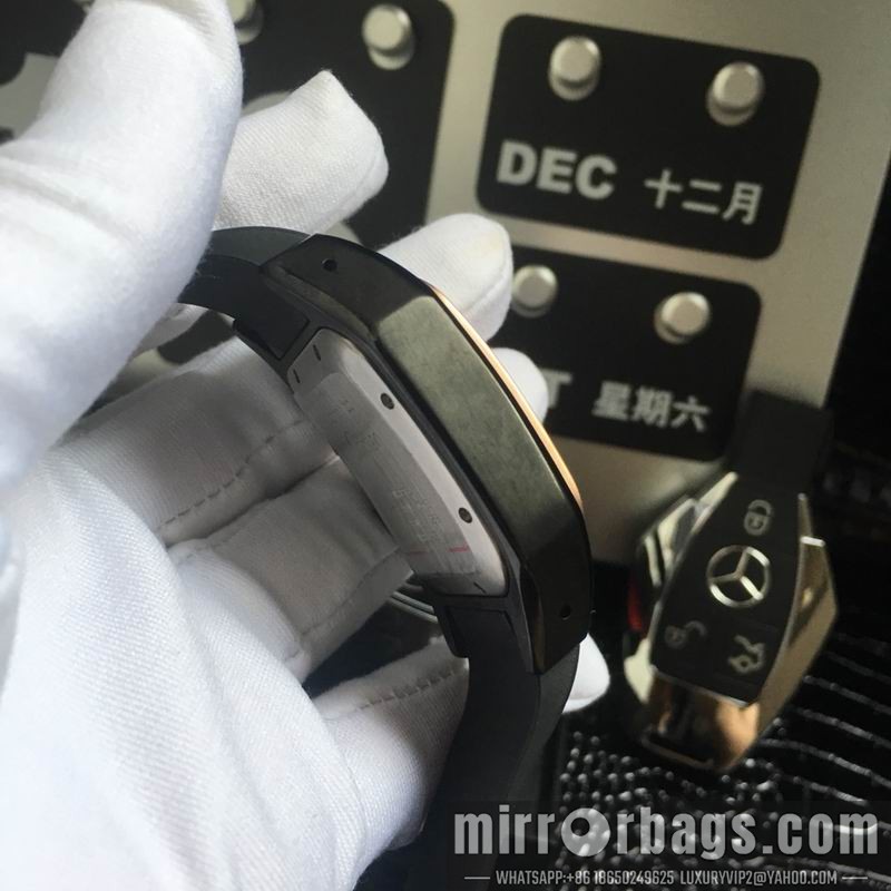 Cartier 42mm 30mm 092122 Watch