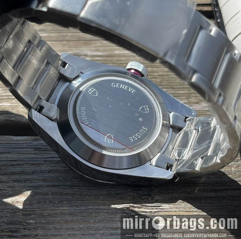 Tudor 42mm 122810 Watch