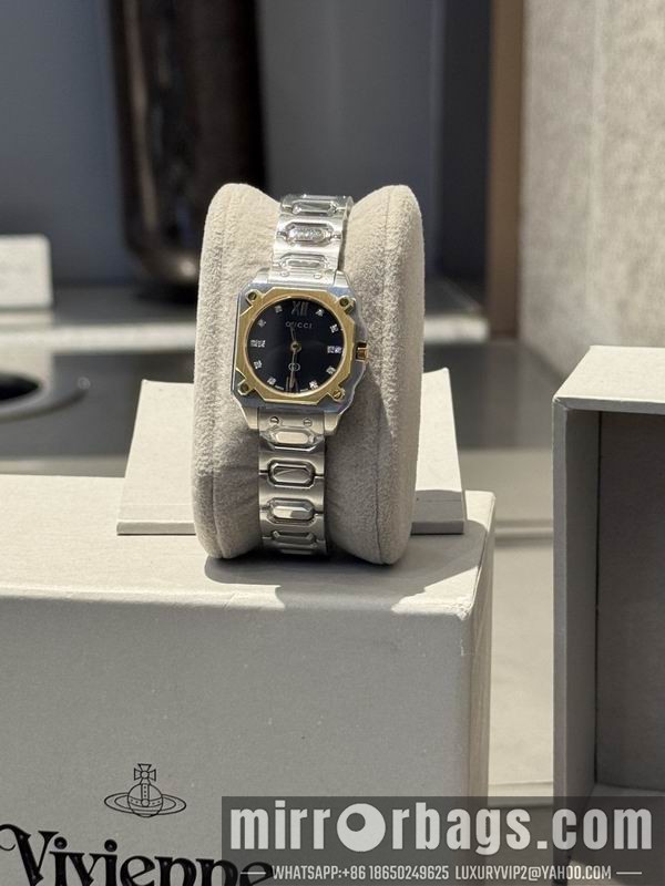Gucci L36mm M30mm S24mm 111402 Watch