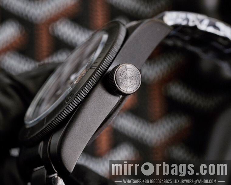 Tudor men 42mm M05 Watch