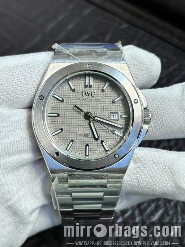 IWC 40mm 082247 Watch