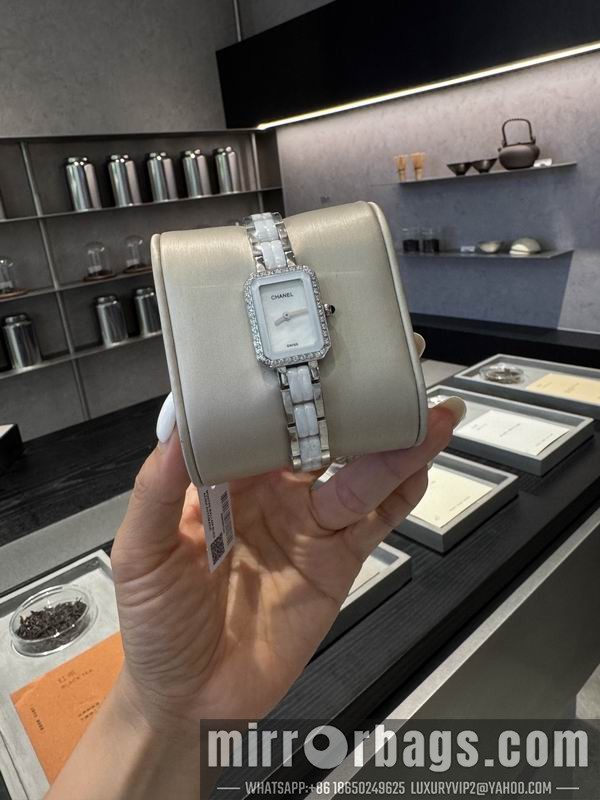 Chanel 21X26mm 101516 Watch