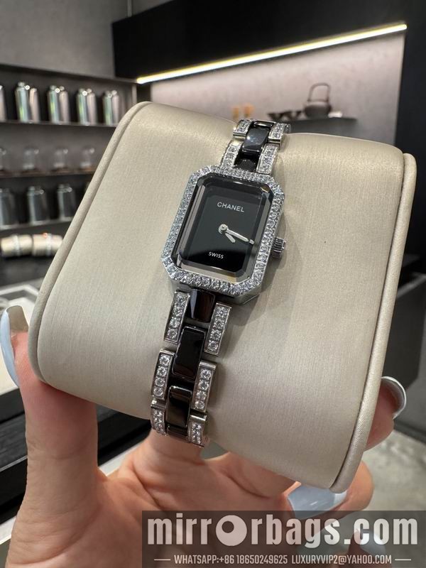 Chanel 21X26mm 101440 Watch