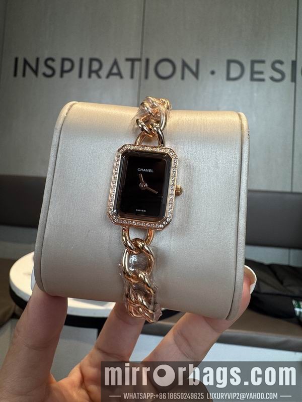 Chanel 21X26mm 101502 Watch