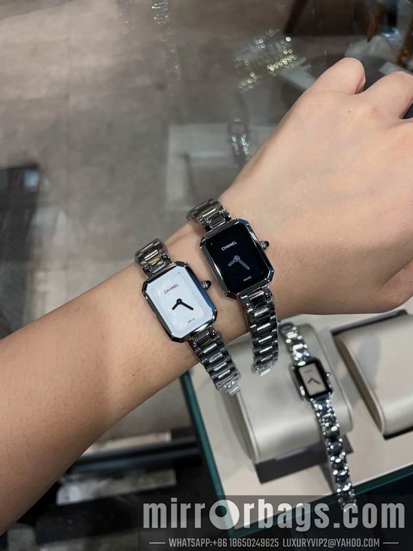 Chanel 21X26mm 052316 Watch