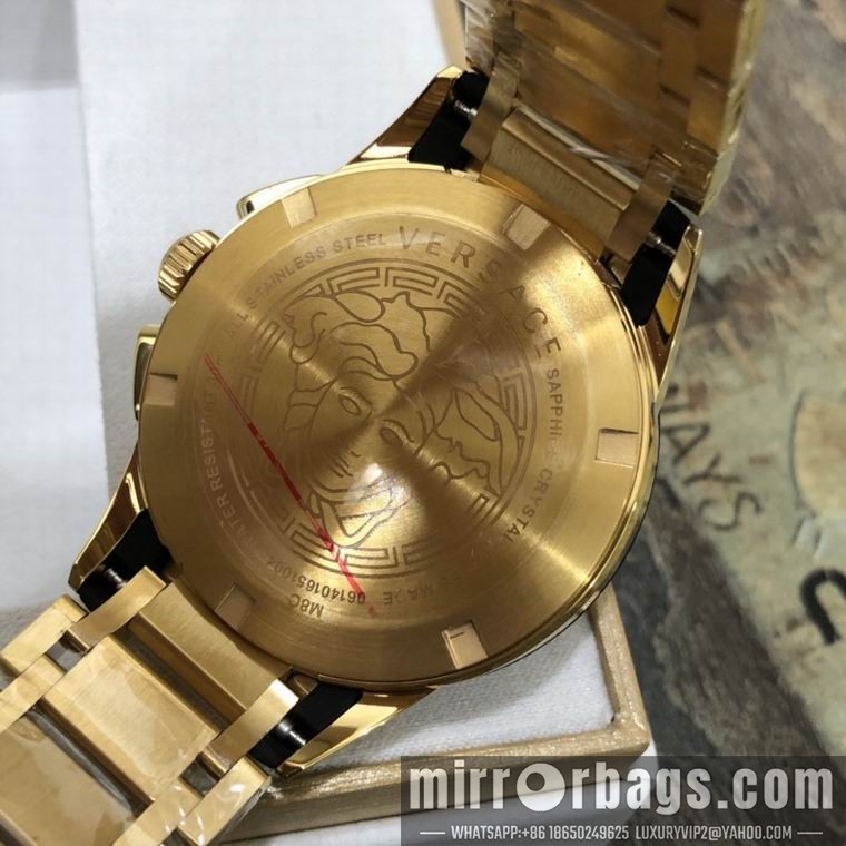 Versace men 42mm M06 Watch