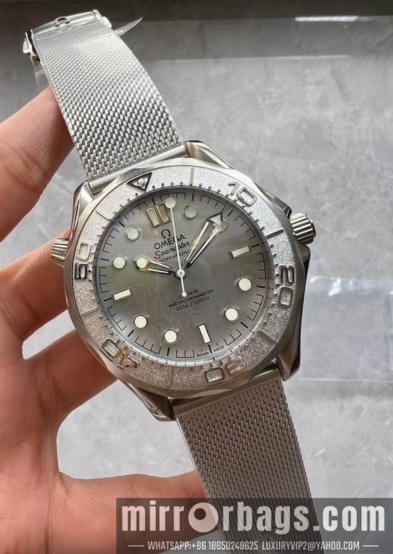 Omega watch 042904 Watch