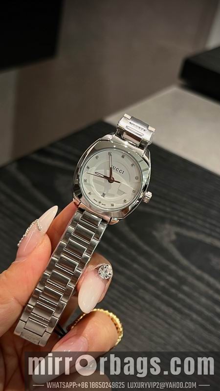 Gucci 28mm 091732 Watch