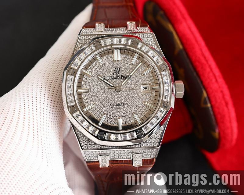 AP 40mm 082101 Watch