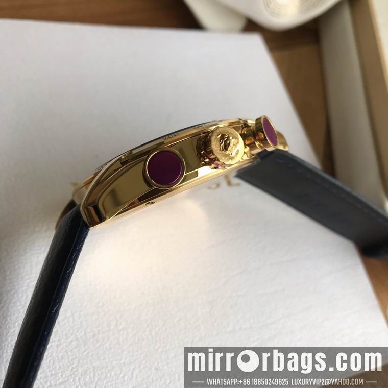 Versace men 43mm M02 Watch