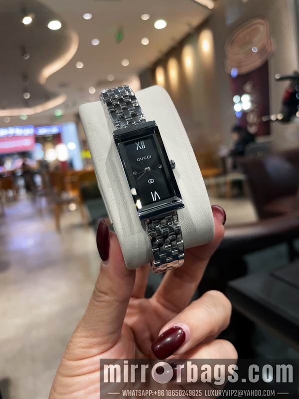 Gucci 35X17mm 091716 Watch