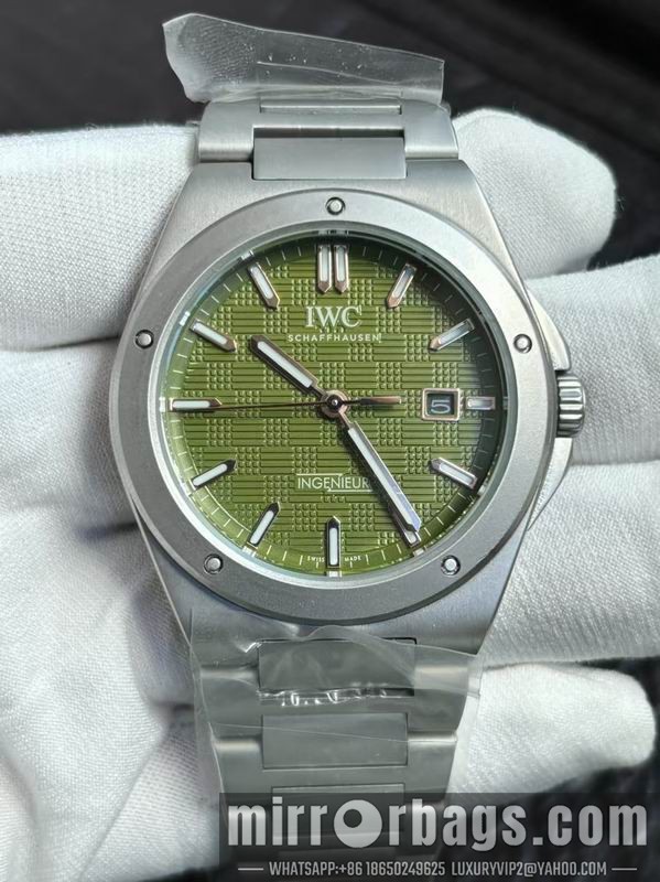 IWC 40mm 082247 Watch