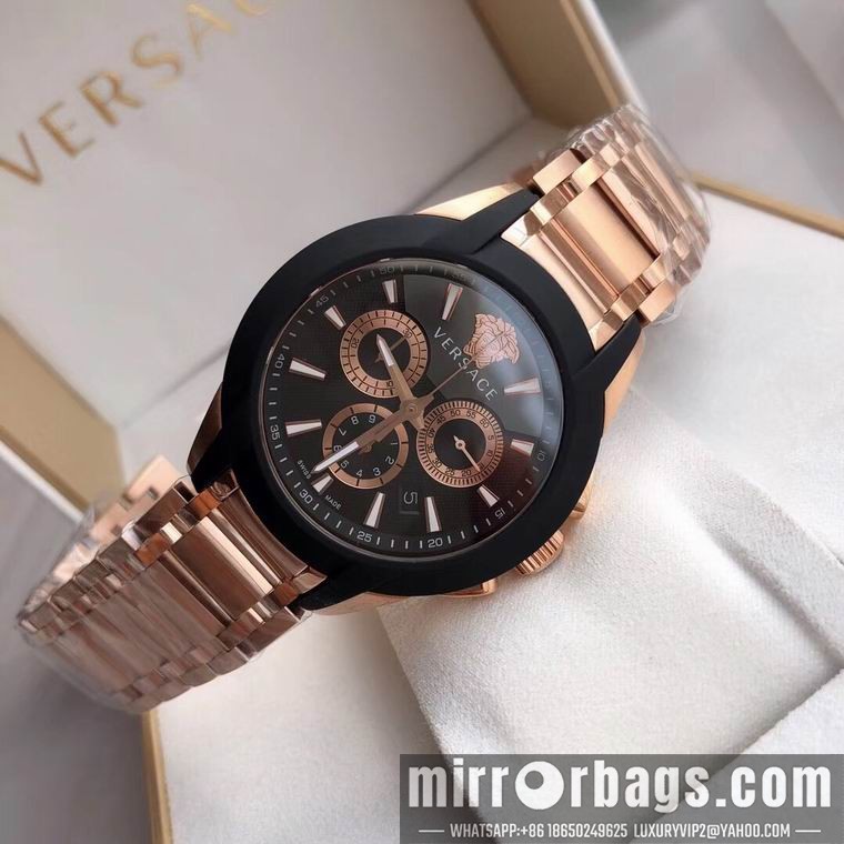 Versace men 42mm M06 Watch