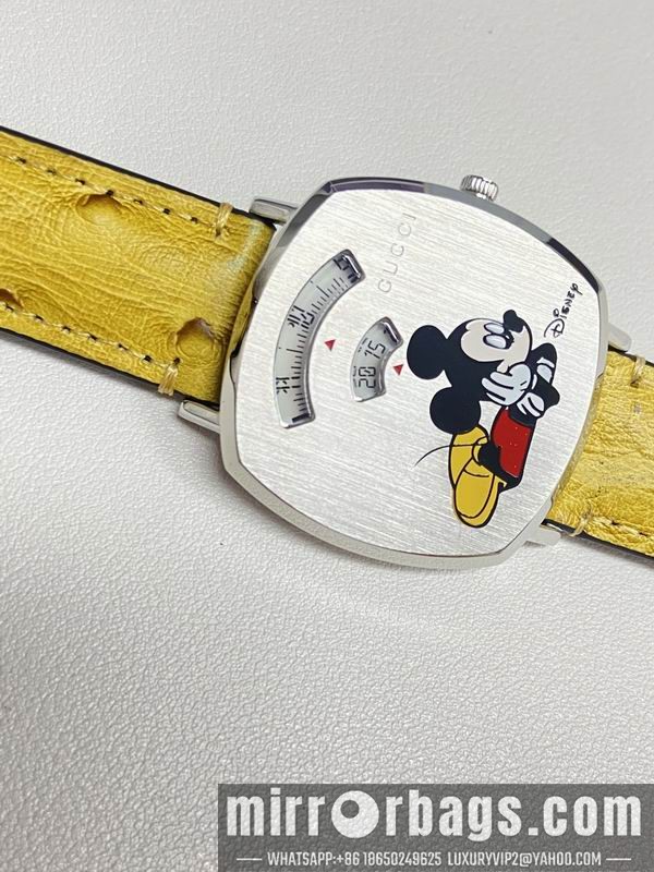 Gucci 35mm 042733 Watch
