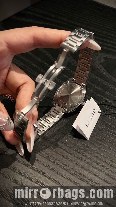 Gucci 28mm 091732 Watch