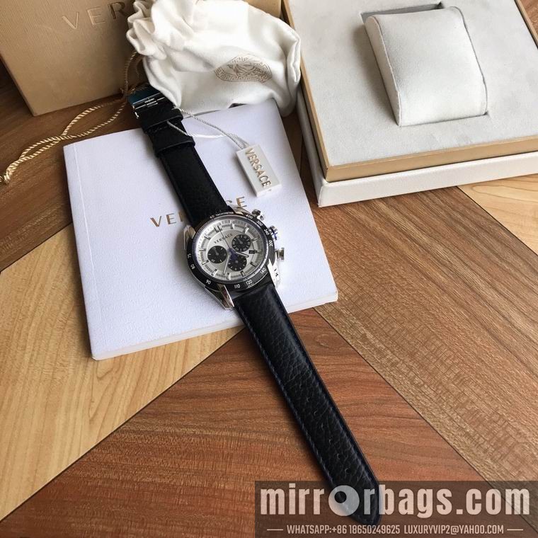 Versace men 43mm M02 Watch