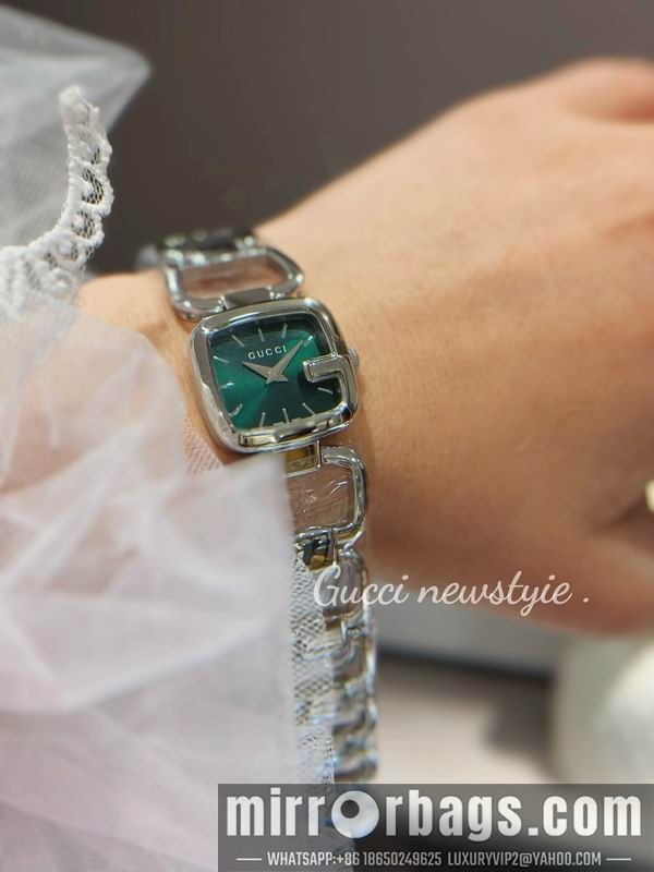 Gucci 24X22.5cm 091726 Watch