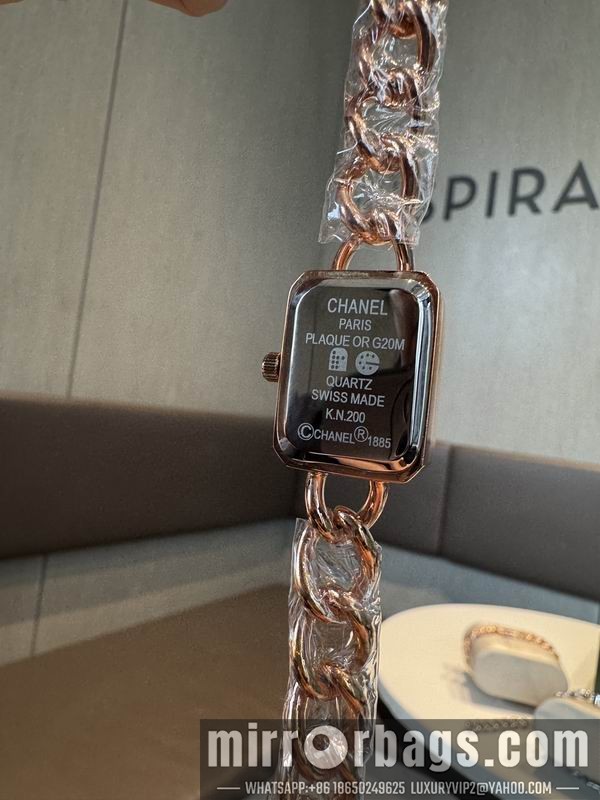 Chanel 21X26mm 101502 Watch