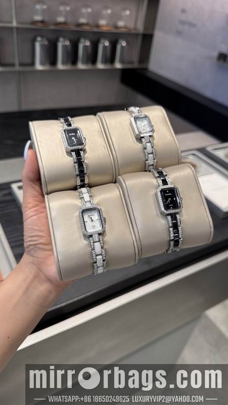 Chanel 21X26mm 101440 Watch