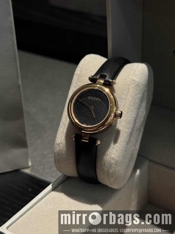 Gucci 32mm 101588 Watch