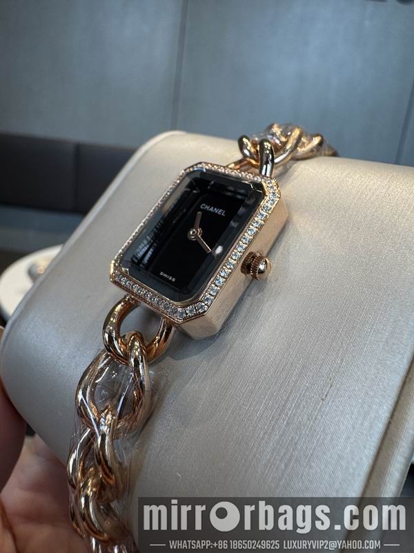 Chanel 21X26mm 101502 Watch