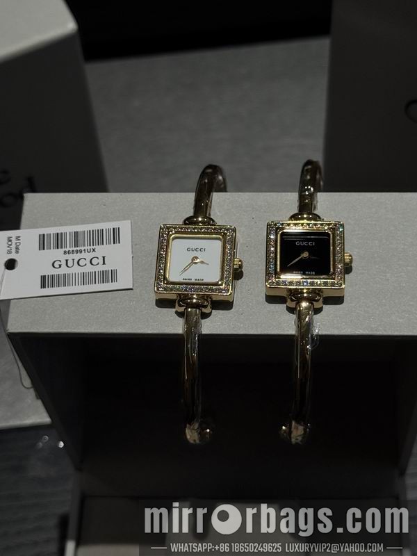 Gucci 20X20mm 101589 Watch