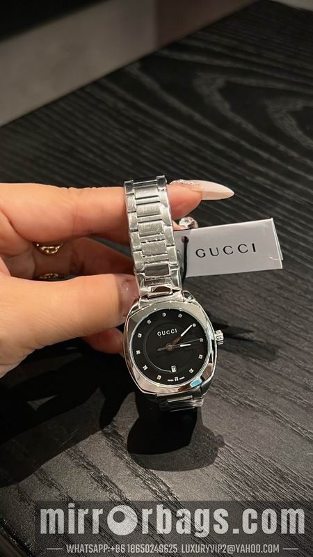 Gucci 28mm 091732 Watch