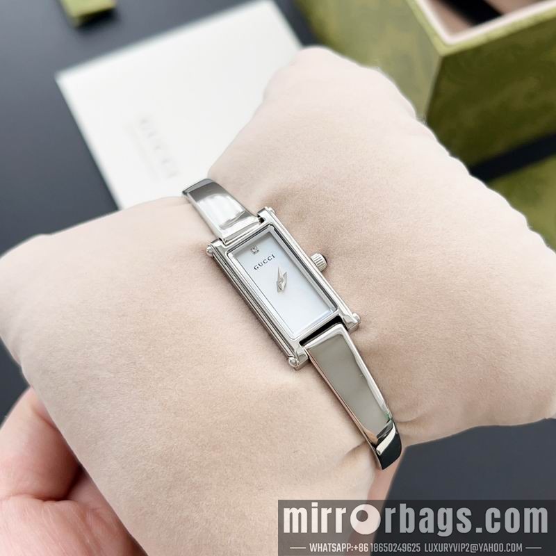 Gucci watch 110376 Watch