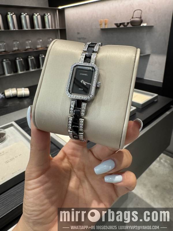 Chanel 21X26mm 101440 Watch