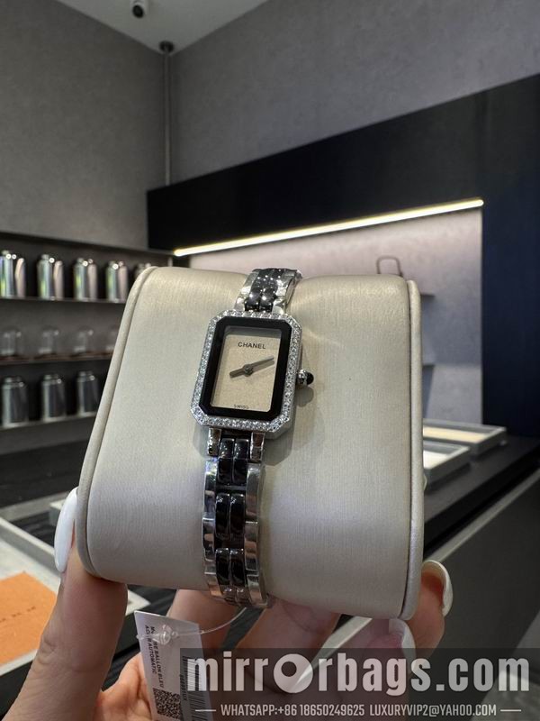 Chanel 21X26mm 101516 Watch