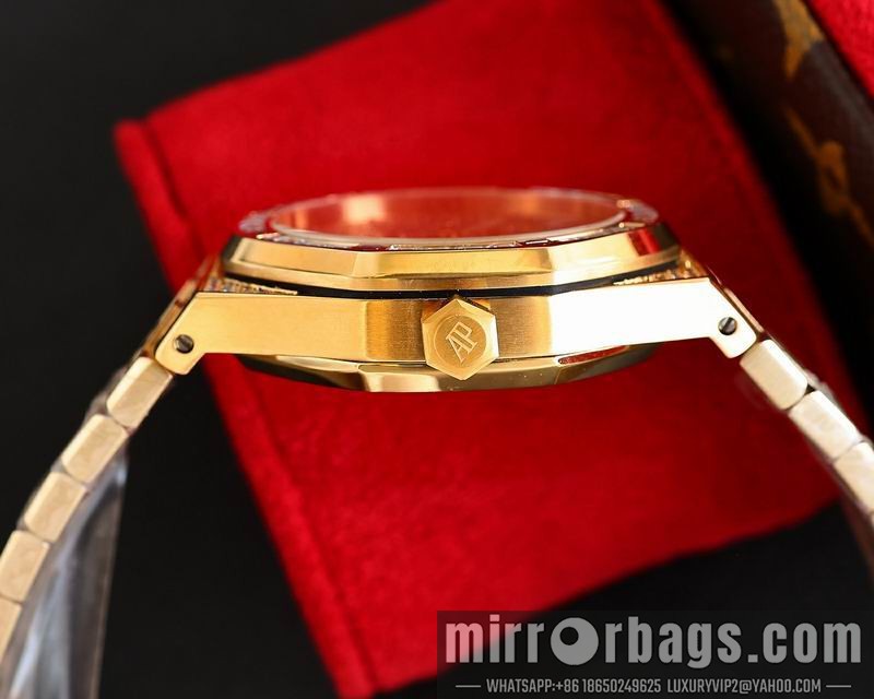 AP 40mm 082101 Watch