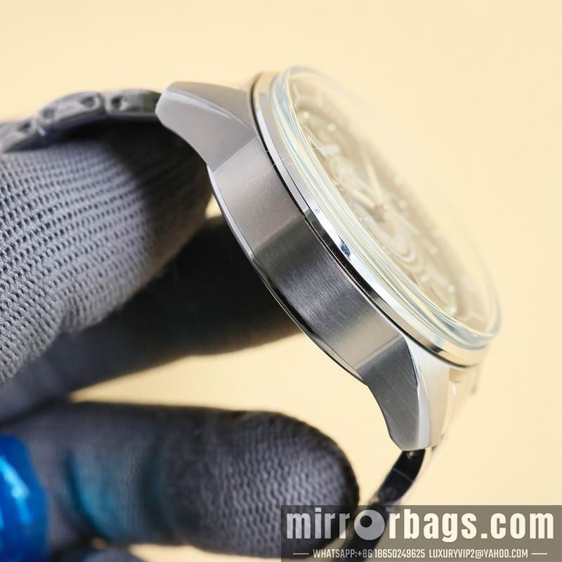 Jeager LeCoultre 42mm 110961 Watch