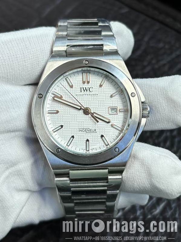 IWC 40mm 082247 Watch