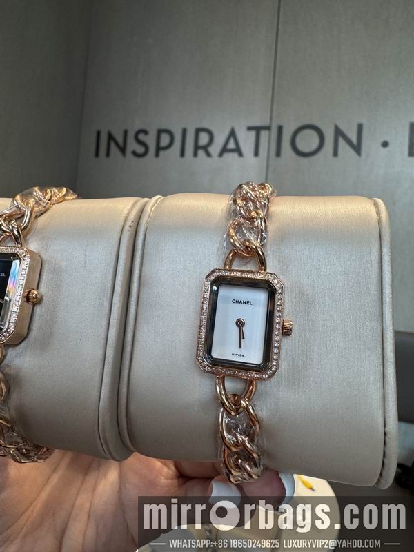 Chanel 21X26mm 101502 Watch