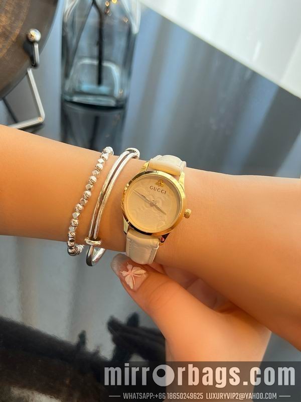 Gucci 28mm 091732 Watch