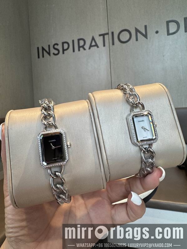 Chanel 21X26mm 101502 Watch