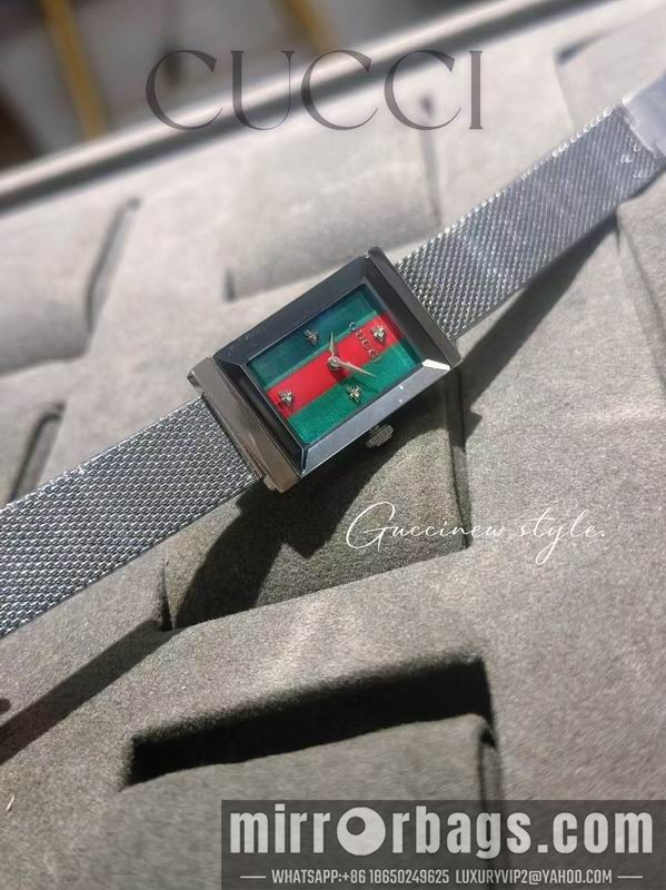 Gucci 34X21mm 111413 Watch