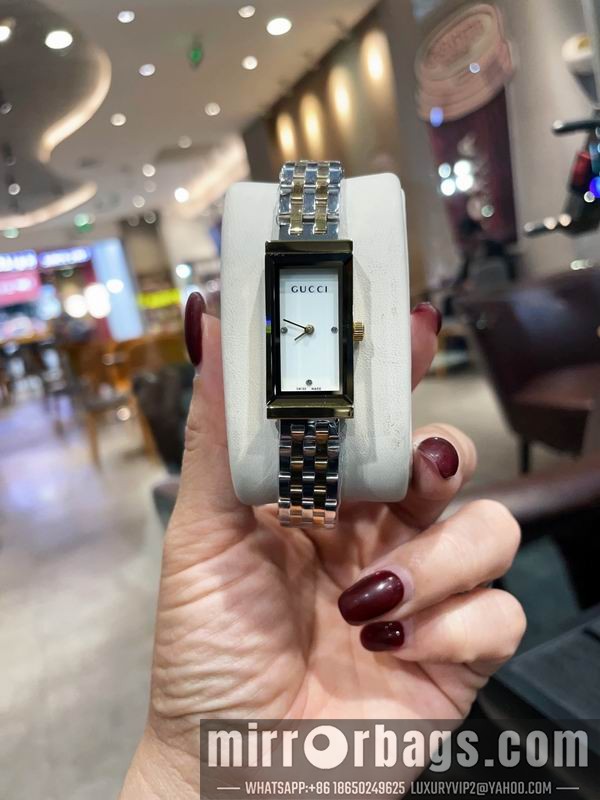 Gucci 35X17mm 101535 Watch