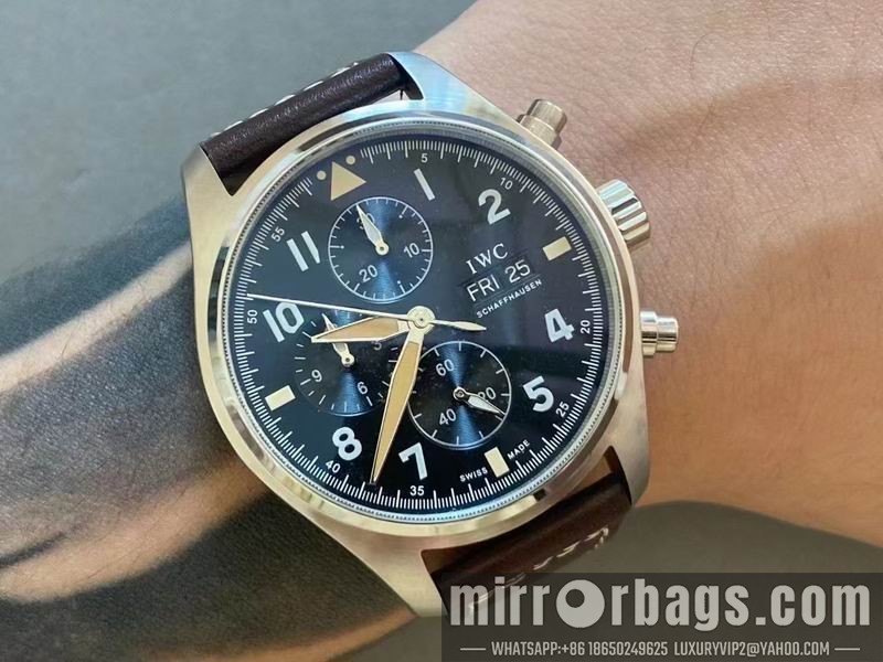 IWC 43mm 082233 Watch