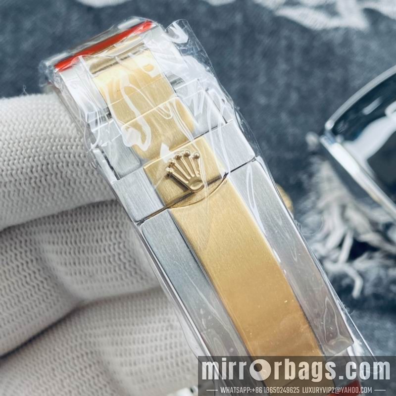Rolex 44mm 080869 Watch