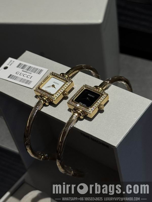 Gucci 20X20mm 101589 Watch
