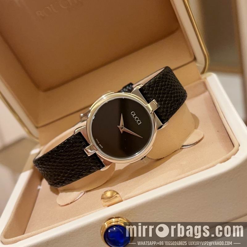Gucci 28mm 091710 Watch